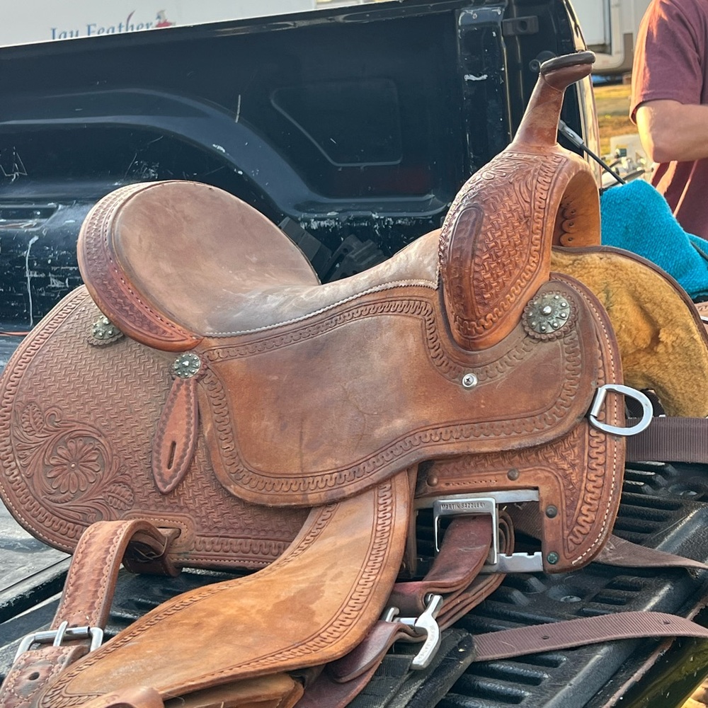 Horse saddle barrel saddle